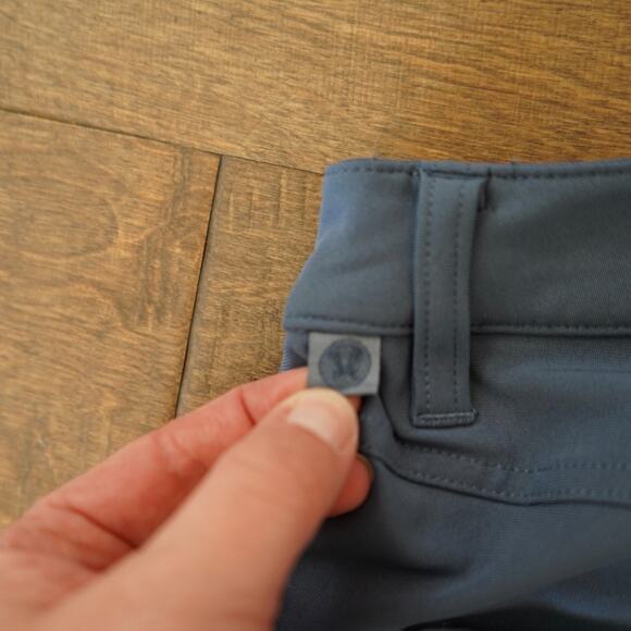 Lululemon ABC‎ Pants Men’s Size 38 Warpstreme Blue Classic Fit Golf Performance - Picture 5 of 9